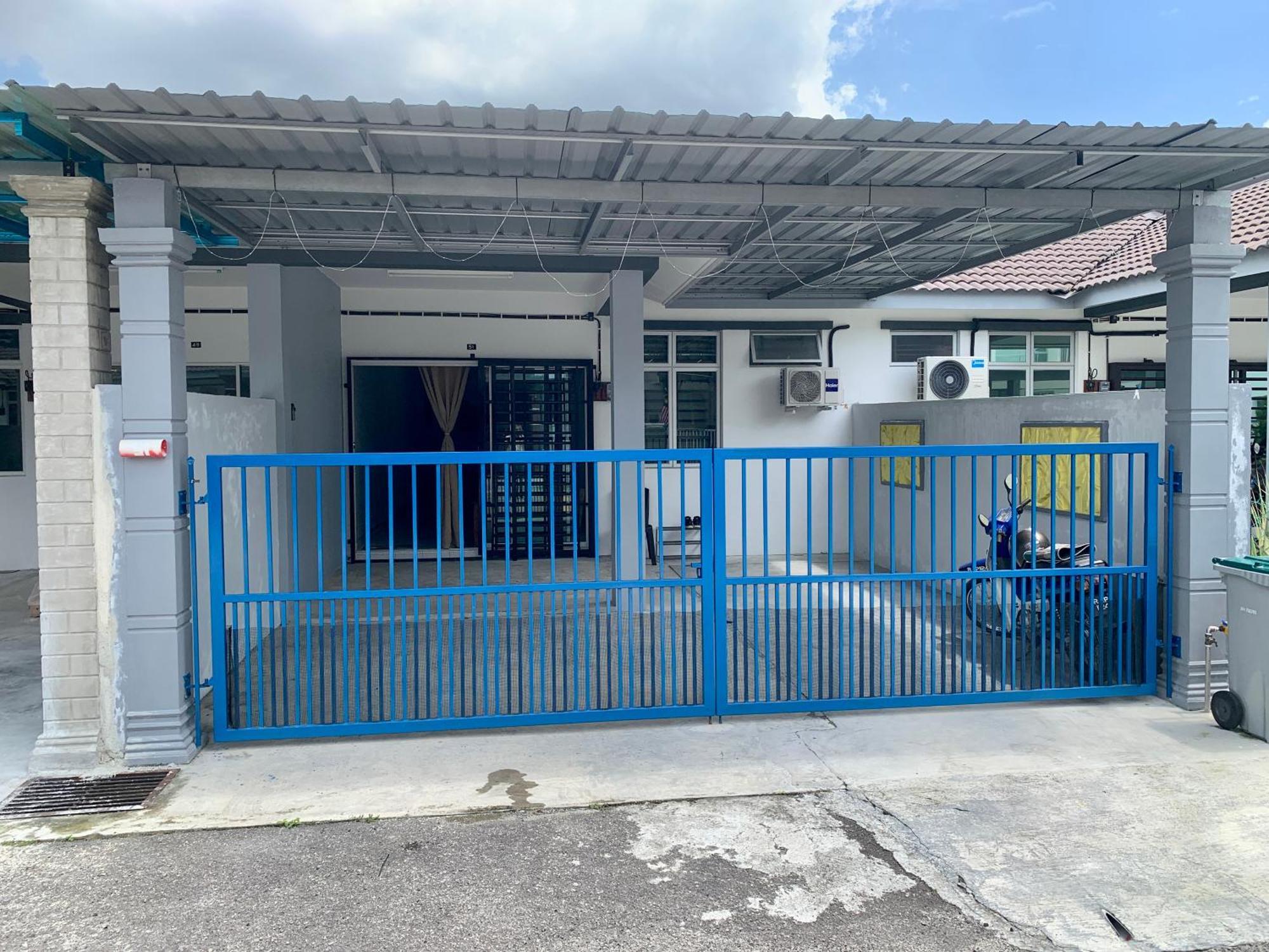 Homestay Cikgu Nora Near Uthm Kptm Kktm Ipg Moslim Onli Kampong Seri Gading Kültér fotó